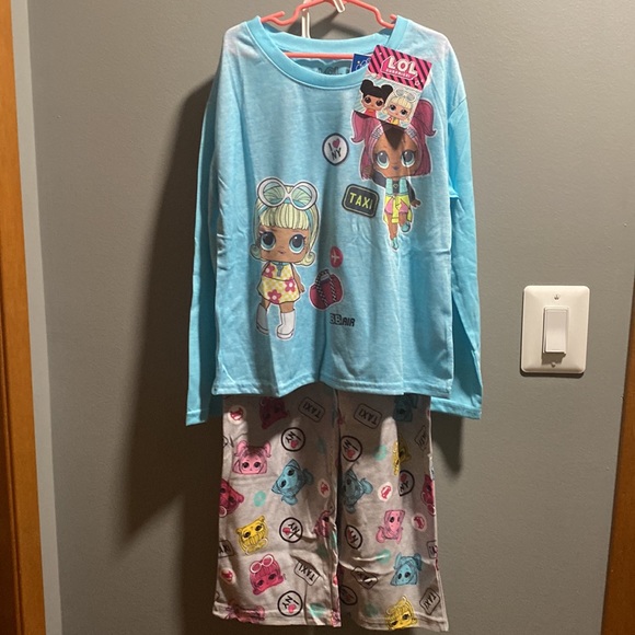 BRAND NEW GIRLS 2 PIECE PAJAMA SET SIZE 10! NWT. SMOKE FREE HOME! - Picture 2 of 5